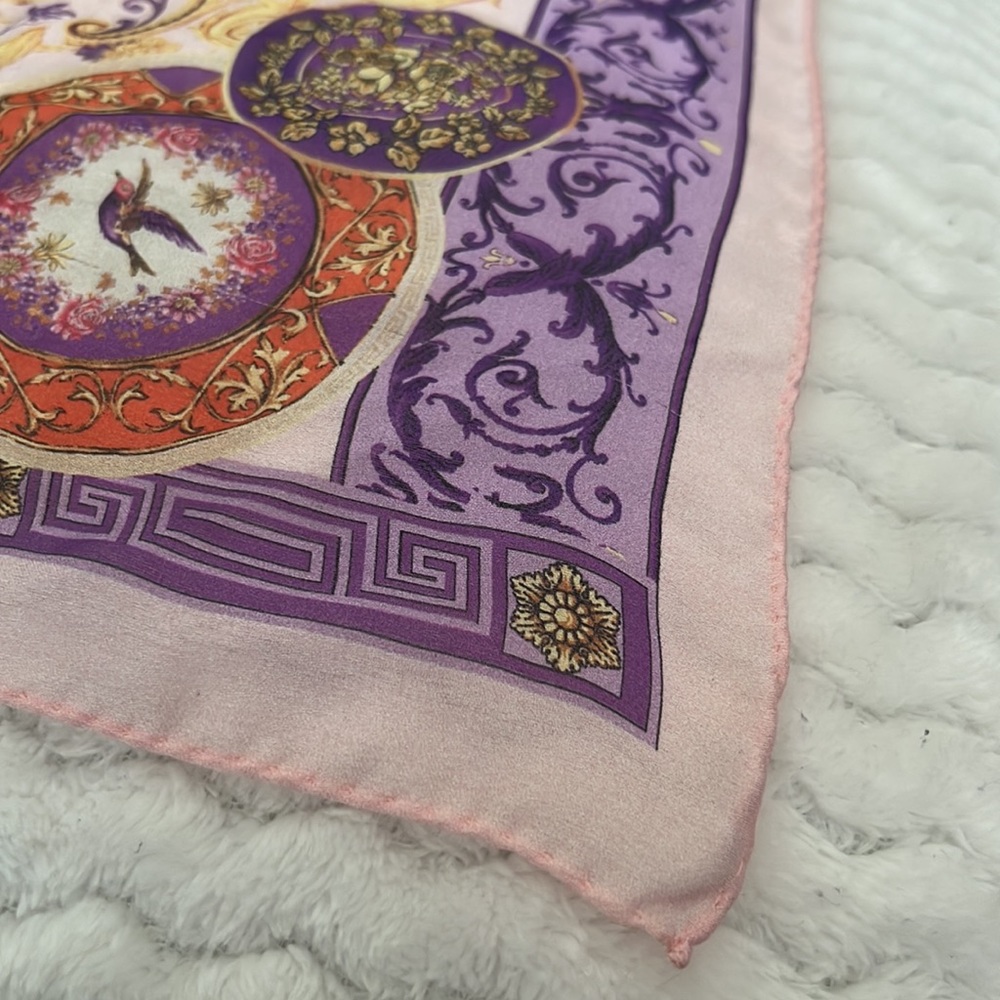 Versace scarf - Picture 2 of 11